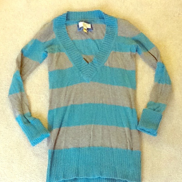 Sweater - Picture 1 of 1