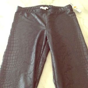 XSOLDX Brand NWT Faux Snakeskin leggings. Bar III.