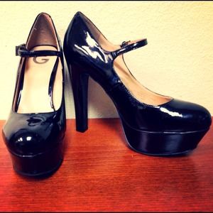 G by Guess Platform Mary Jane Pumps