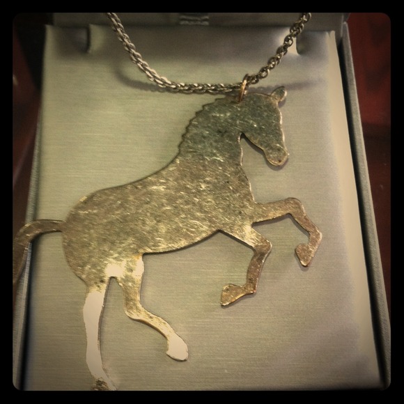 Forever 21 necklace