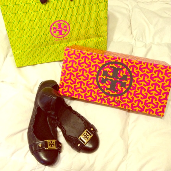 *SOLD* Tory Burch Black Ambrose shoes.