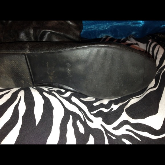 Black/grey - Picture 3 of 3