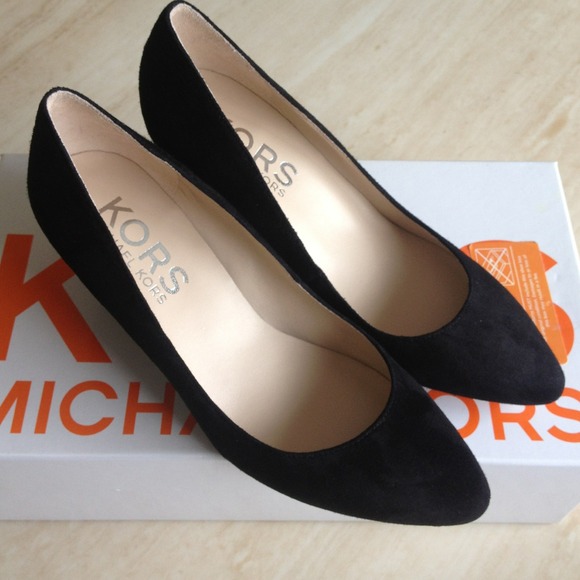 🎀N/A🎀Michael Kors black suede Lacey wedge - Picture 2 of 4