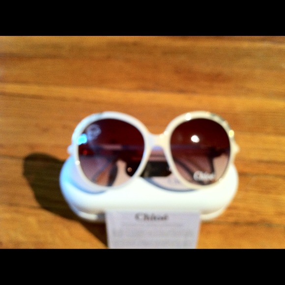 Chloe CL-2222 sunglasses in beige.  NEW