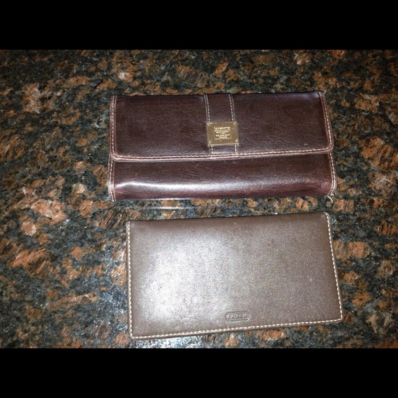Liz Claiborne check book holder.