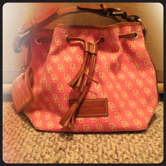 Authentic Dooney & Bourke purse. Will trade.