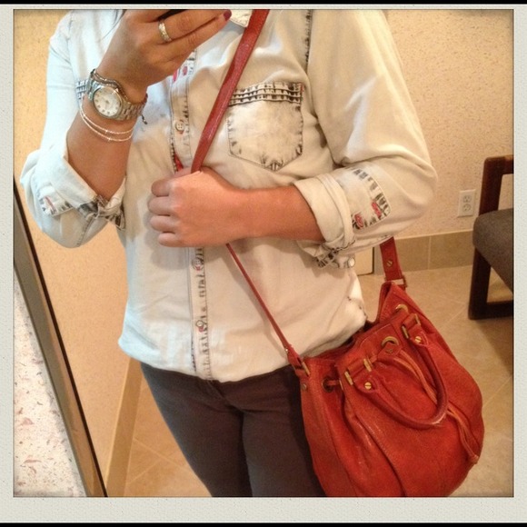 Tory Burch Handbags - Tory Burch Jamie Small Bucket Tote