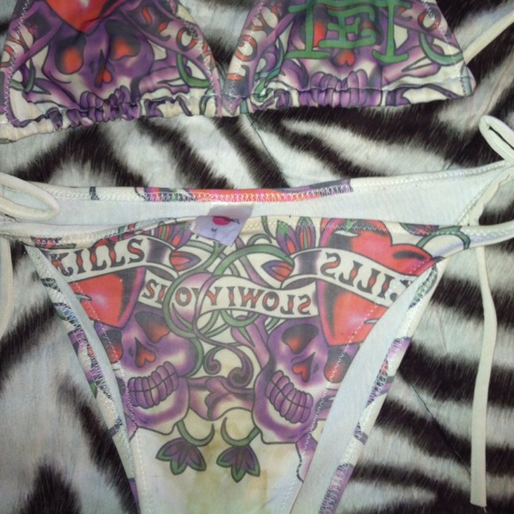 Bathing suit - Picture 2 of 3
