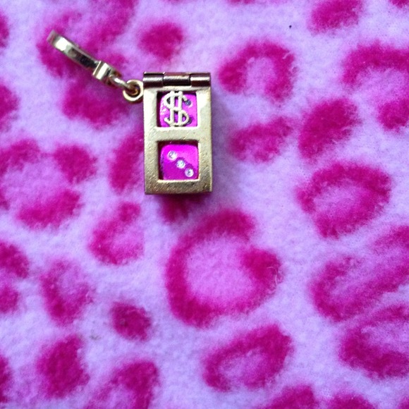 Juicy dice charm