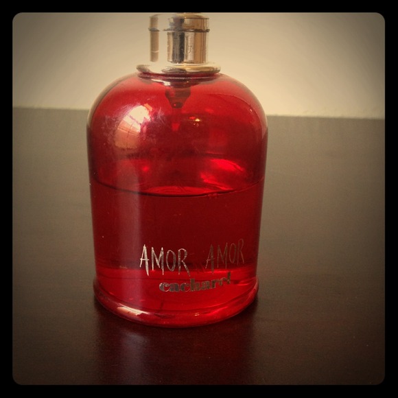 Amor amor perfume