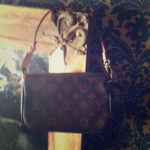 LV inspired clutch