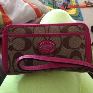 Authentic Coach Mobile Device Wristlet!