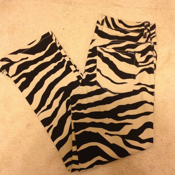 Guess Zebra Capris