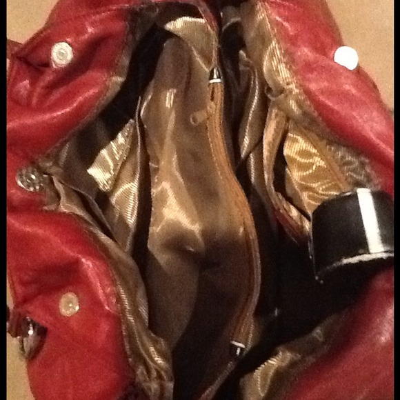 Red Handbag - Picture 3 of 4