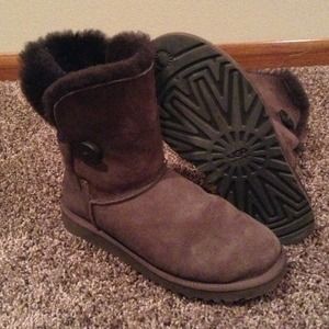 Uggs. Bailey button short.