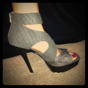 Grey Shiek heels