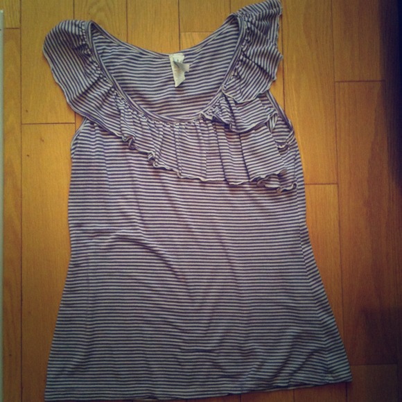 * Sold in bundle for devan * cotton summer top