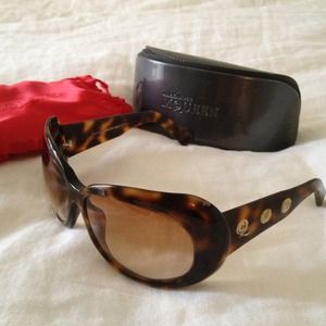 Reserved Authentic Alexander McQueen sunglasses
