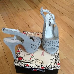 Wild Rose Grey floral cut out