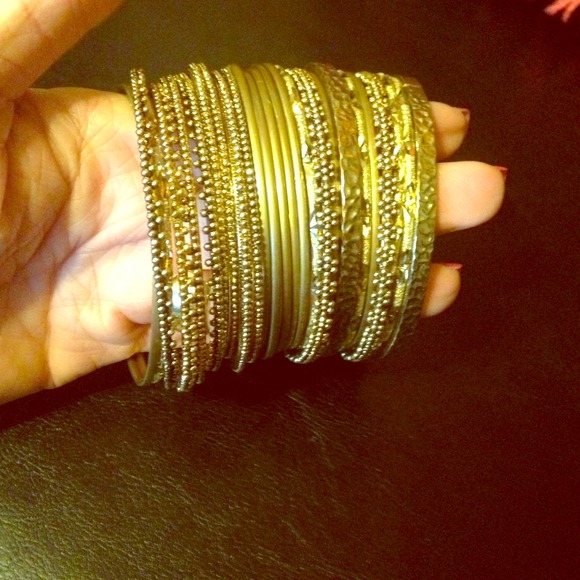 💛Bundle of Gold Fashion Bangles