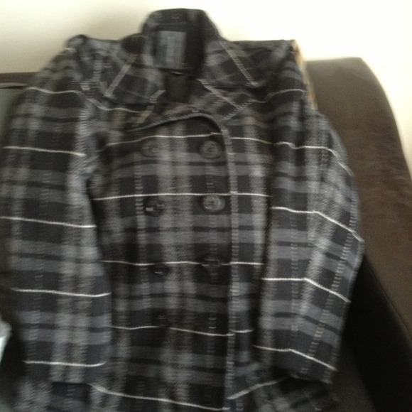 NWOT Men's XL coat double breasted plaid.