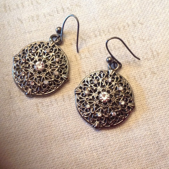 Drop earrings!