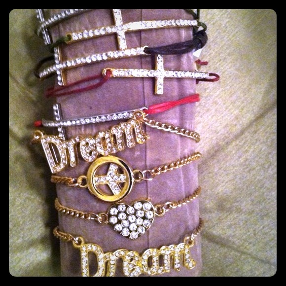 Jewelry - Bracelets GWP🎁