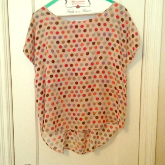 ❌❌SOLD❌❌ High-low polkadots blouse