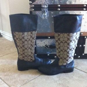 Brown Logo and leather Coach boots size 8