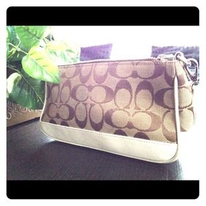 Classic Coach bag! Almost new!