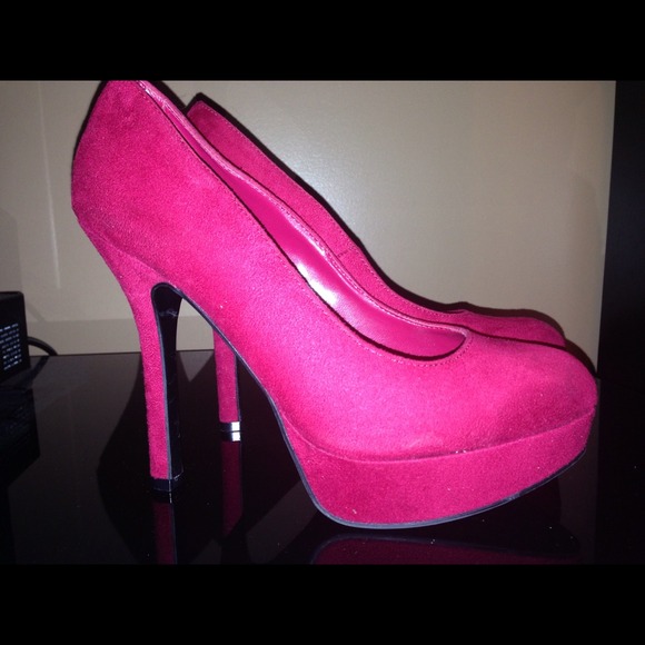 🚫Traded🚫 Cute red platform heels