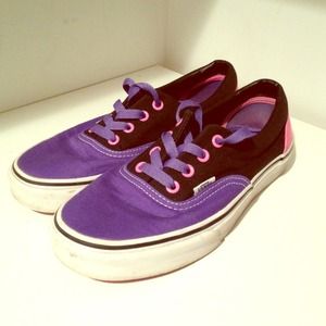 PRICE REDUCTION💫 Purple, black, and pink Vans!