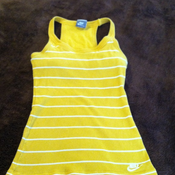 🚫SOLD in bundle 🚫Nike workout top
