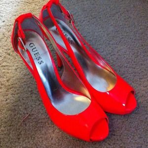 ✨RESERVED for trade with @darlingkim✨Guess pumps