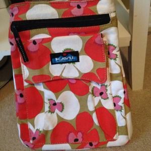 KAVU purse ( flower print )