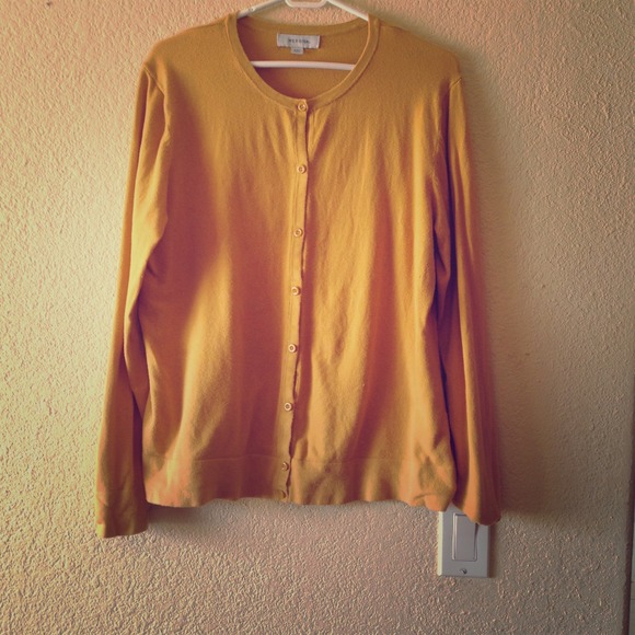 ❤❤SOLD!!❤❤XXL Mustard Yellow Merona cardigan