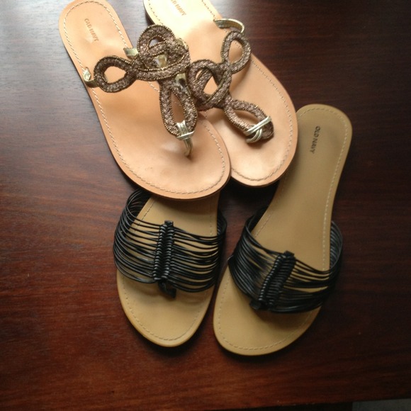 SOLD Bundle of 4 pair of Sandals for @nicbutler