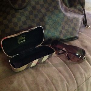 Preloved Burberry Sunglasses with case