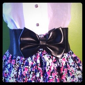 SOLD!! NEW Black Bow Belt!