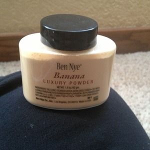 Ben nye banana luxury powder
