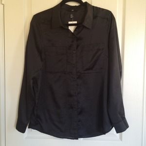 NWT black button down collared shirt