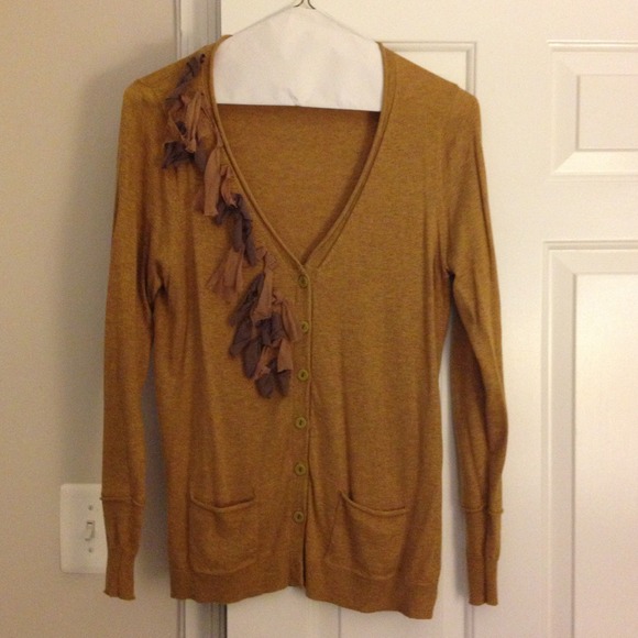 SOLD IN BUNDLE: Anthropologie sweater