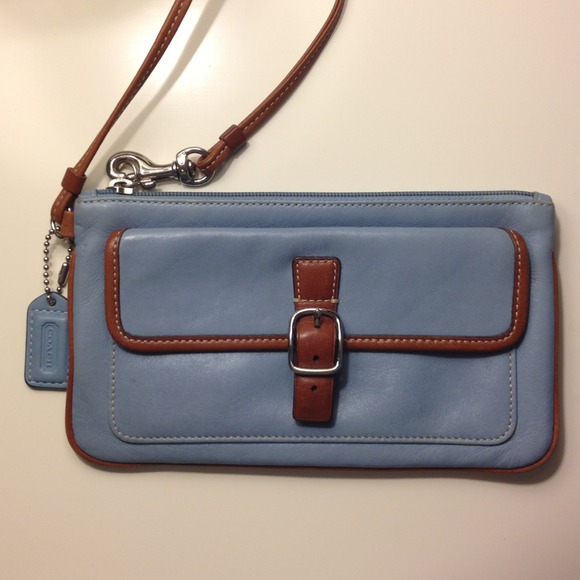 SOLD IN BUNDLE: Coach wristlet