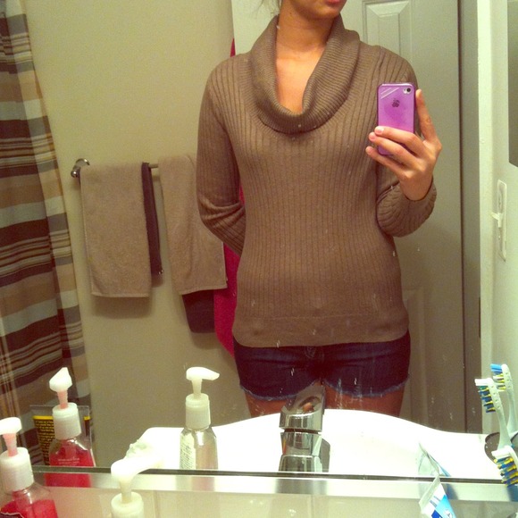 🚨HOLD🚨Brown sweater