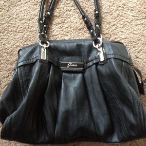 Very cute GUESS bag!