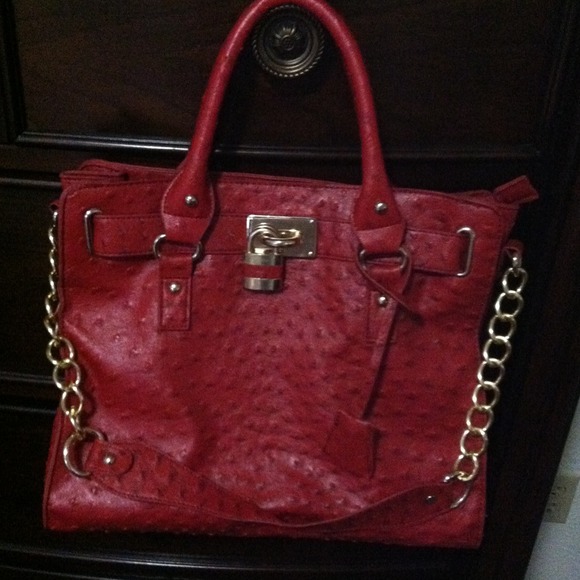🆕 & REDUCED⬅ Color of the season BURGANDY!!!