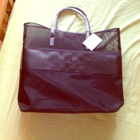 👜👜👜SOLD👜👜Burberry Mesh Shopper