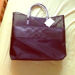 👜👜👜SOLD👜👜Burberry Mesh Shopper