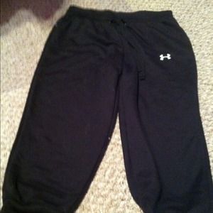 Under armour sweatpant capris - S