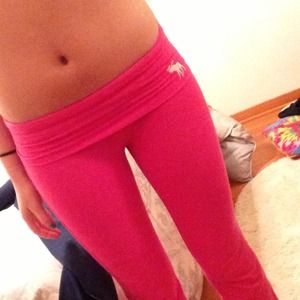 Abercrombie kids pink yogas